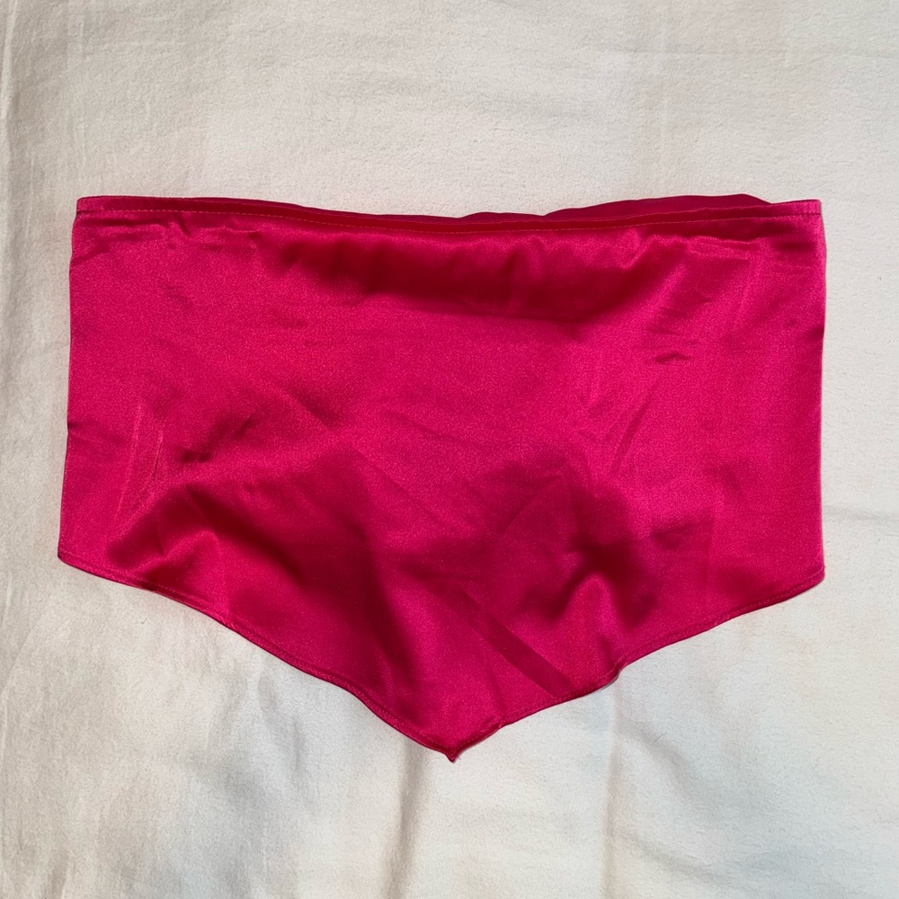 Le Lis Satin Scarf Top